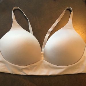 Victoria’s Secret Lightly Lined Plunge Bra